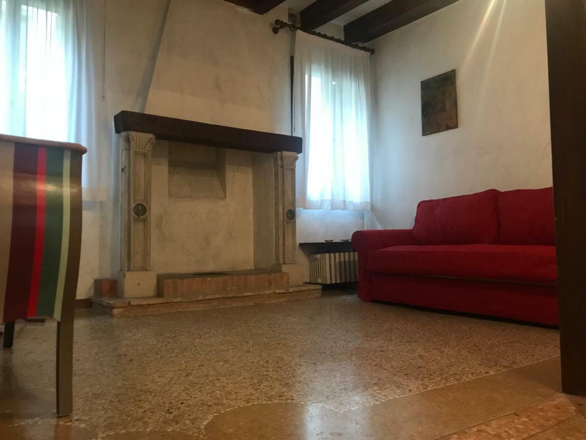 Palazzo Grassi And Accademia Bridge Superb House Apartment เวนิส ภายนอก รูปภาพ